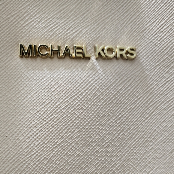 authentic MICHAEL KORS Bag - Picture 7 of 7